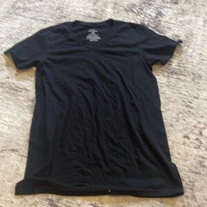 Black tee shirt